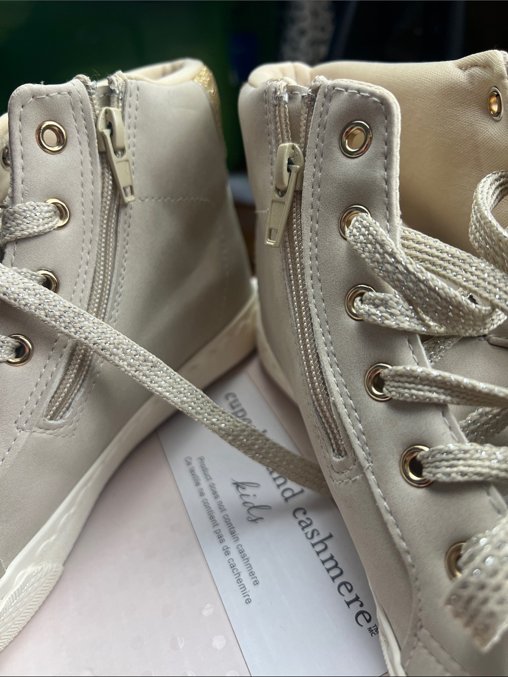 CUPCAKES AND CASHMERE KIDS HIGH TOP SNEAKERS SIZE 3 NWT - Picture 5 of 9